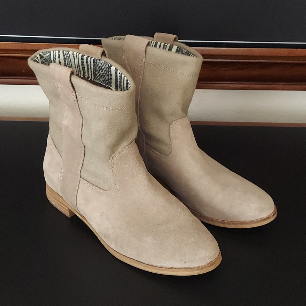 TOMS